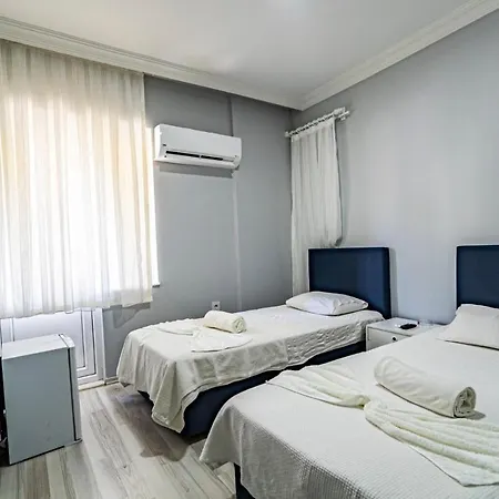 Umit Hotel * אנטליה